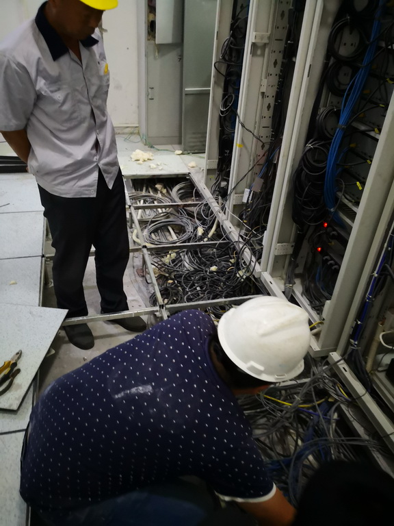 系統集成 · 信息智能化 · 機房建設