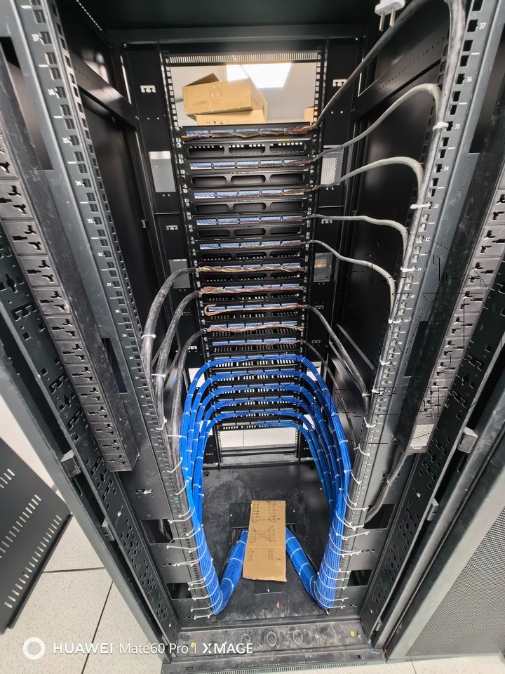 系統集成 · 信息智能化 · 機房建設
