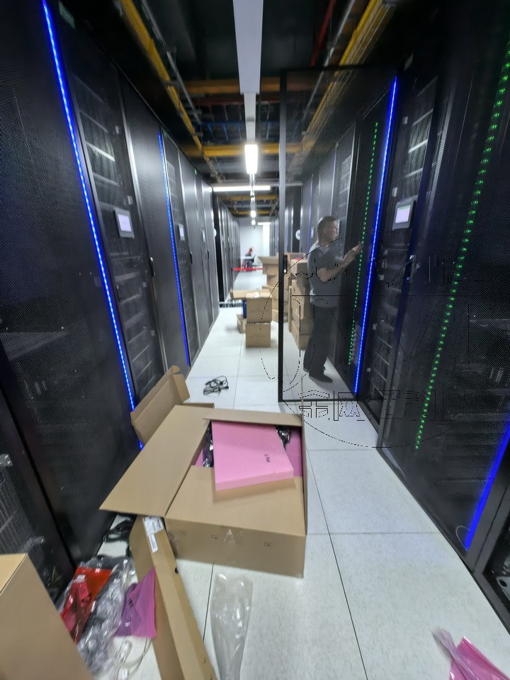 系統集成 · 信息智能化 · 機房建設
