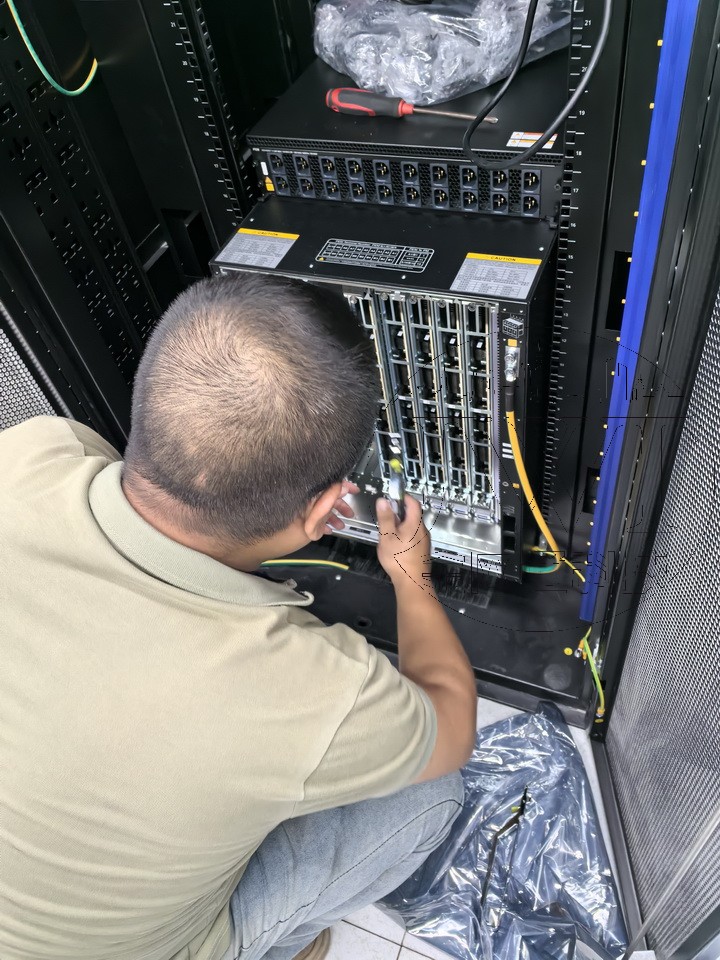 系統集成 · 信息智能化 · 機房建設